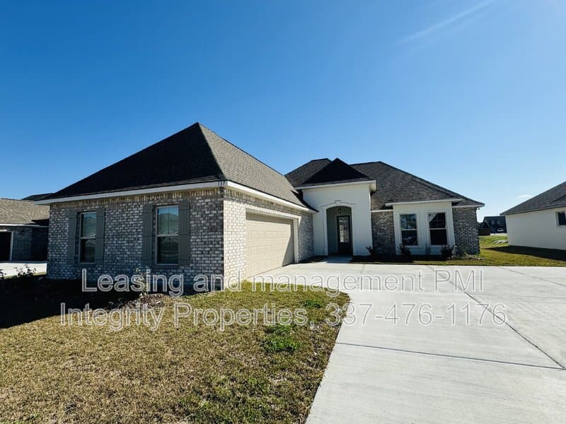 Youngsville House: 117 Preston Rose Lane
