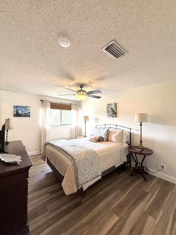 Temple Terrace Townhome: 8645 Lake Isle Drive - 1