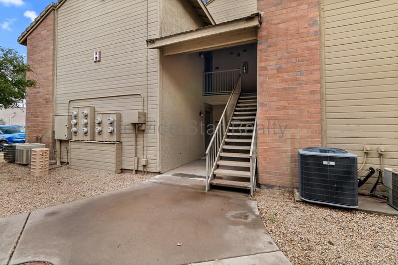 Tempe House: 200 E Southern Ave