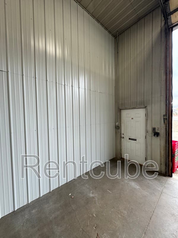 Dubuque House: 1745 JFK Rd