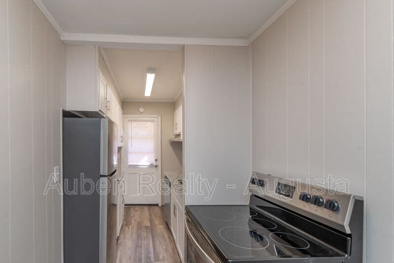 Augusta House: 1602 Johns Road