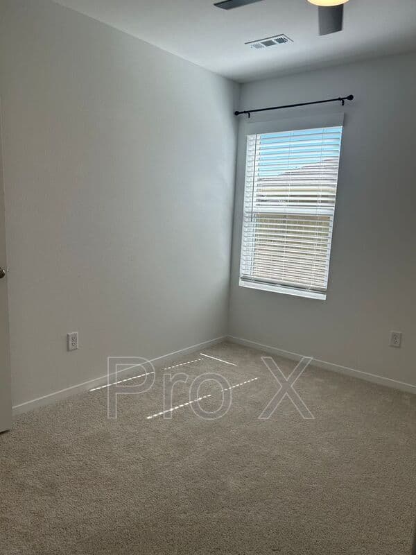 Pea Ridge House: 2708 Young St