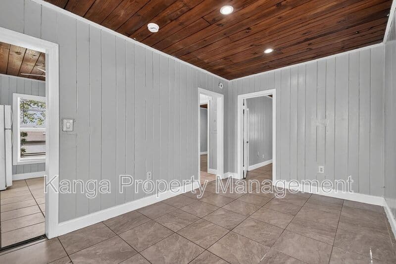 West Palm Beach Condo: 887 7th St