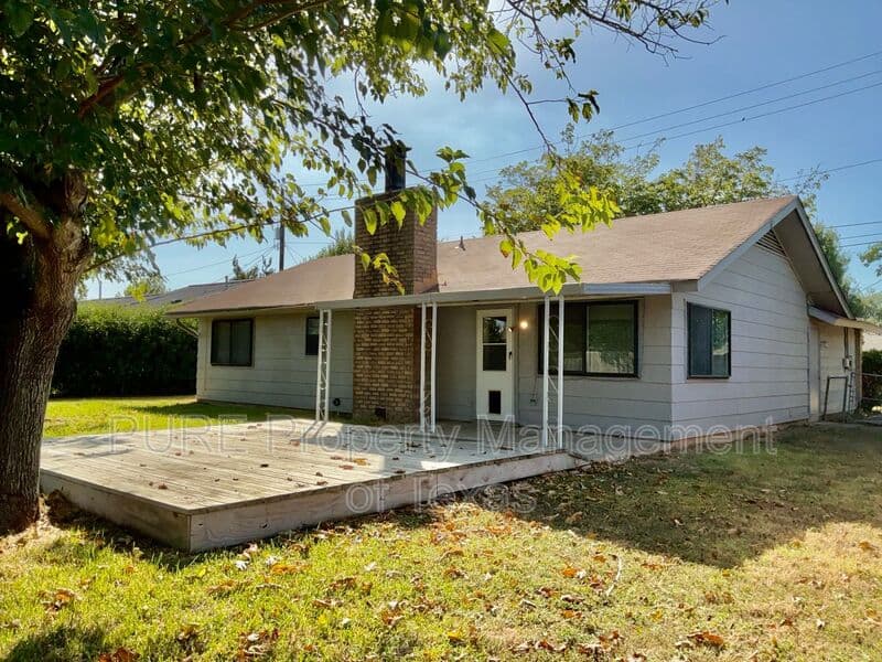 Georgetown House: 408 E Central