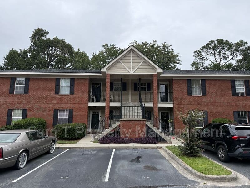 Savannah Condo: 211 Edgewater Rd