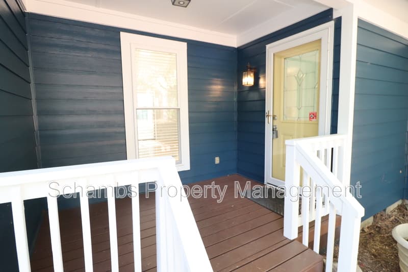 Cary House: 105 Cameron Ct