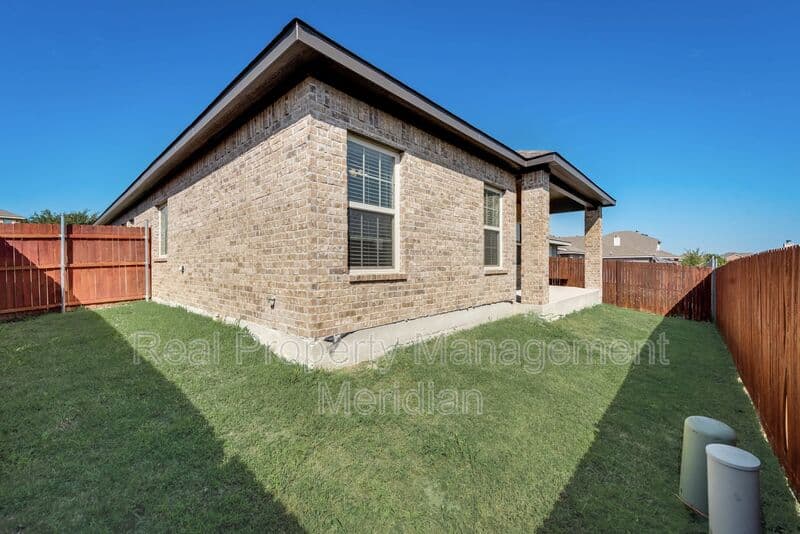 Fort Worth House: 6308 Maritime St