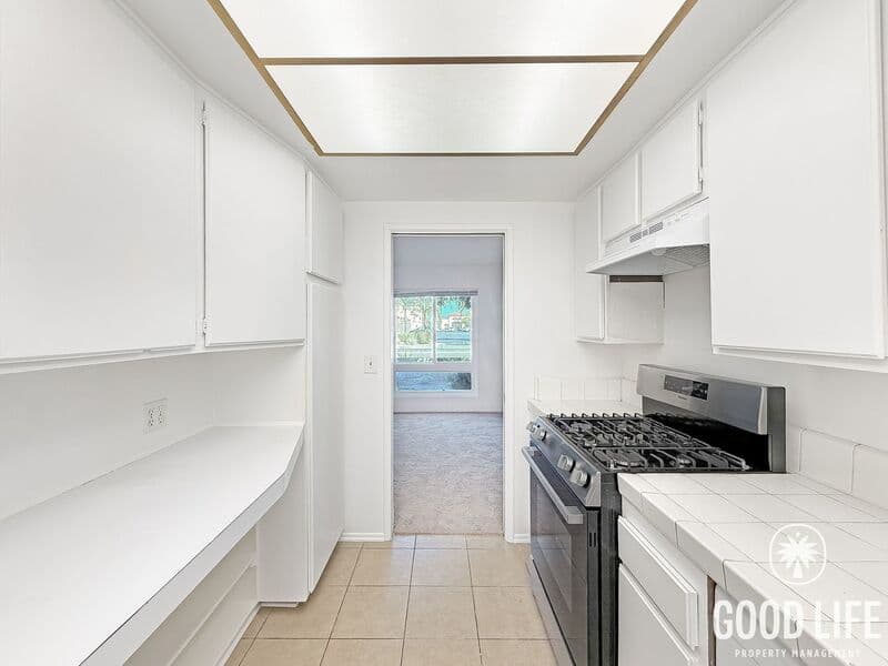 Garden Grove House: 5848 Chapman Ave