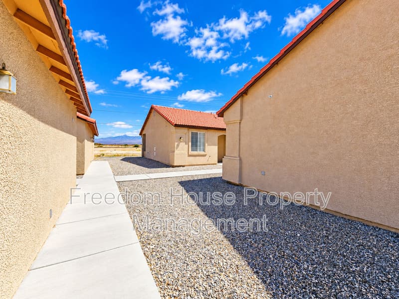 Pahrump Condo: 1051 Red Butte Street