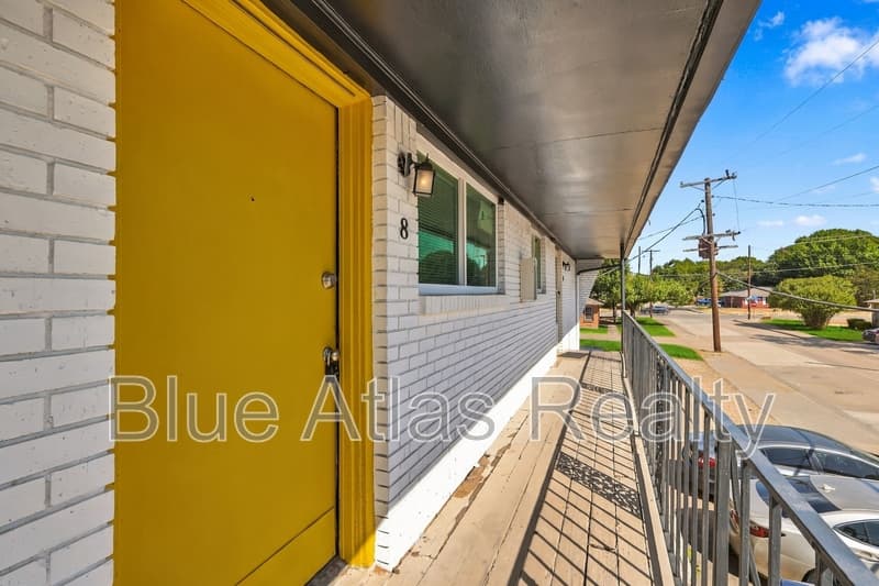 Richardson Condo: 411 East Polk Street - 8