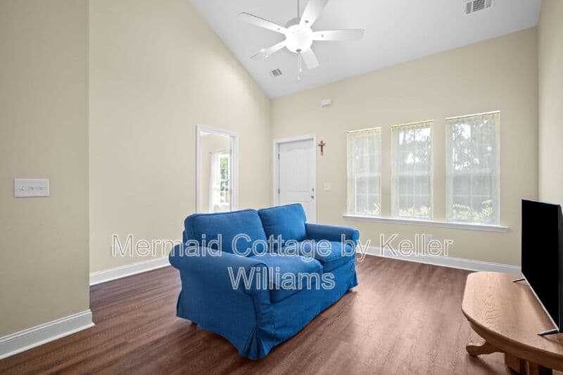 Beaufort Townhome: 222 Admiration Avenue