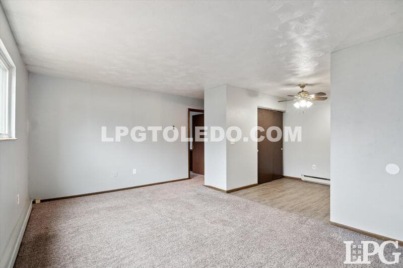 Toledo Apartment: 6016 Secor Rd