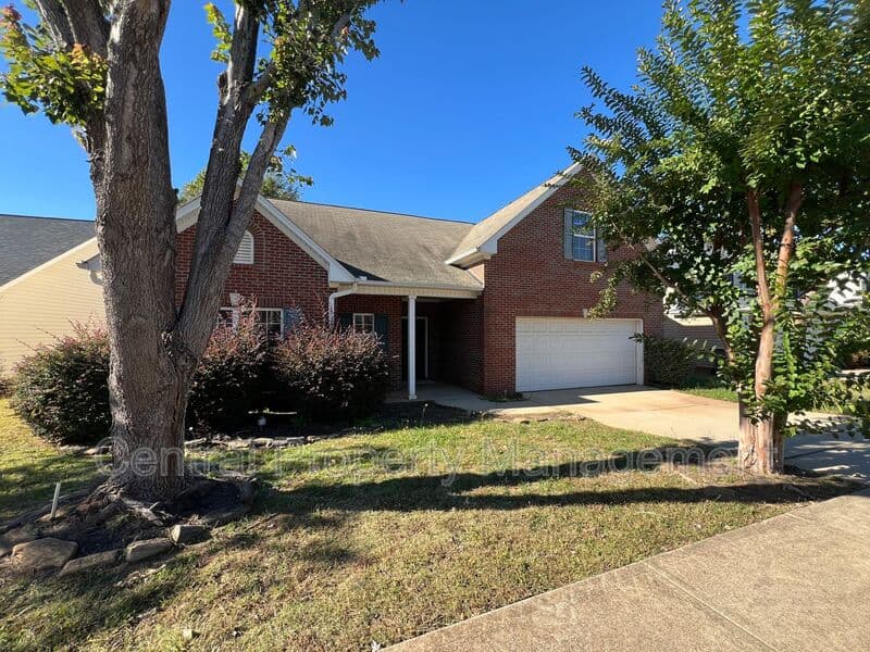 Spartanburg House: 437 Melbourne Lane