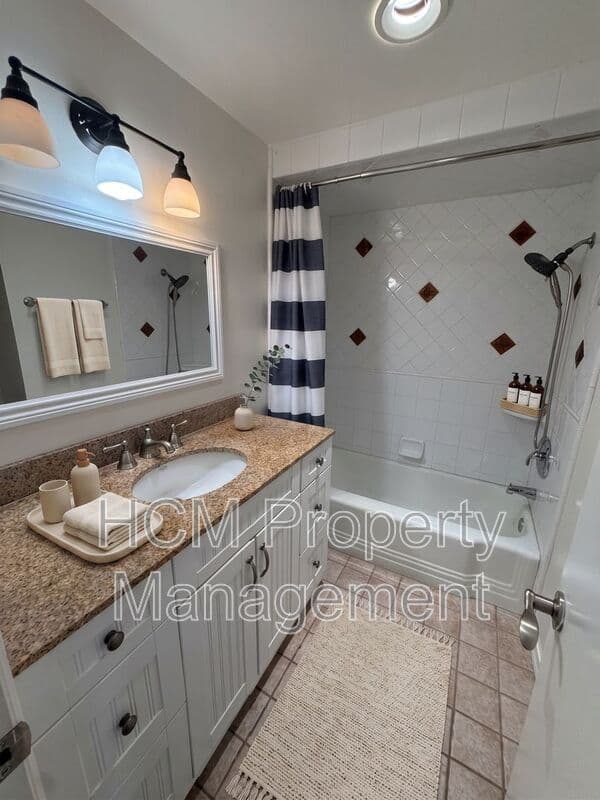 Huntington Beach House: 16402 Birdie Ln