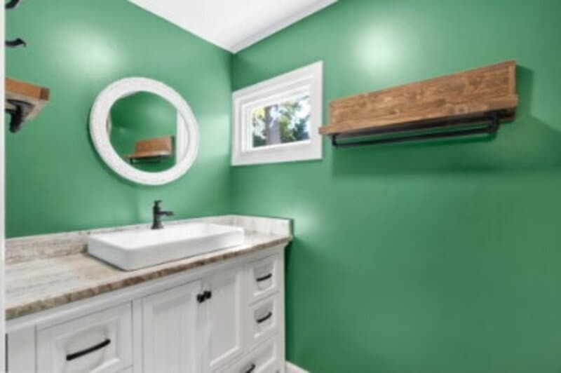 Southern Pines House: 280 East Ohio Avenue