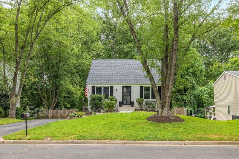 Woodbridge House: 5256 Sudberry Ln