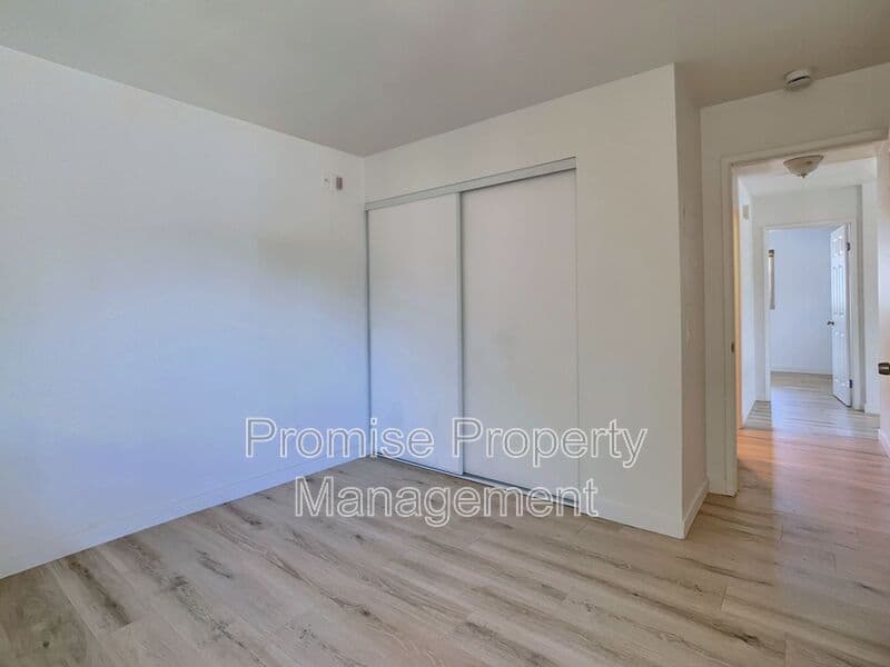 San Deigo Condo: 540 65th St