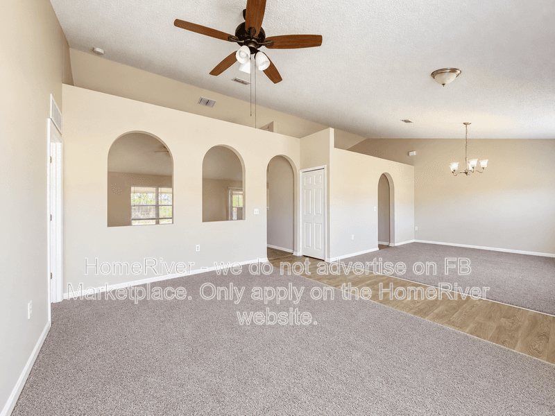Jacksonville House: 4130 Broad Creek Ln