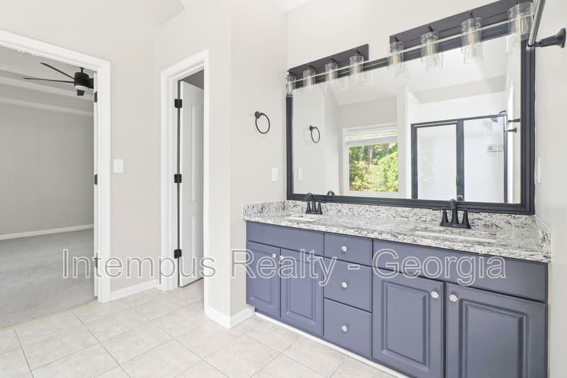 Woodstock House: 4241 Moccasin Trl