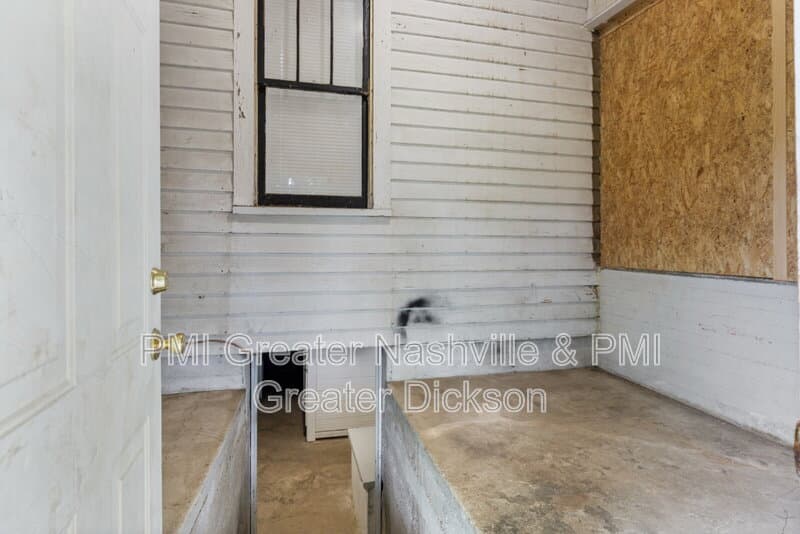 Lyles House: 4859 Highway 100