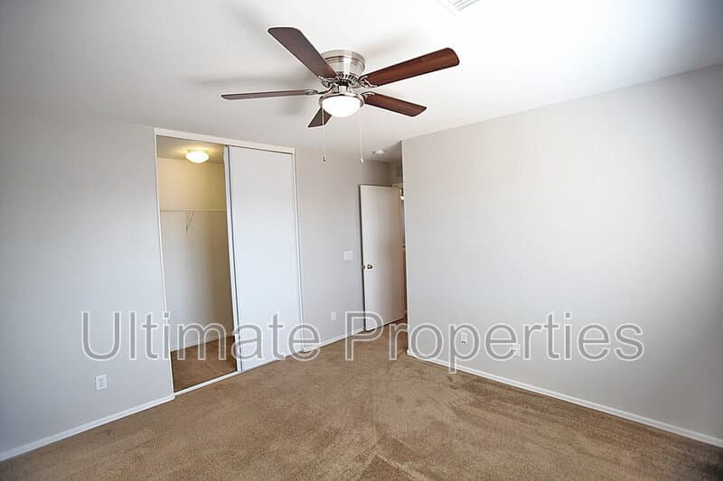 El Mirage House: 12413 W Willow Ave