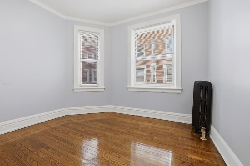 Chicago Condo: 7816 South Cornell Avenue - 7824-#1E