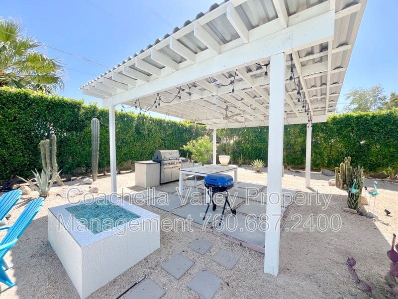 Palm Springs House: 2719 E Ventura Road