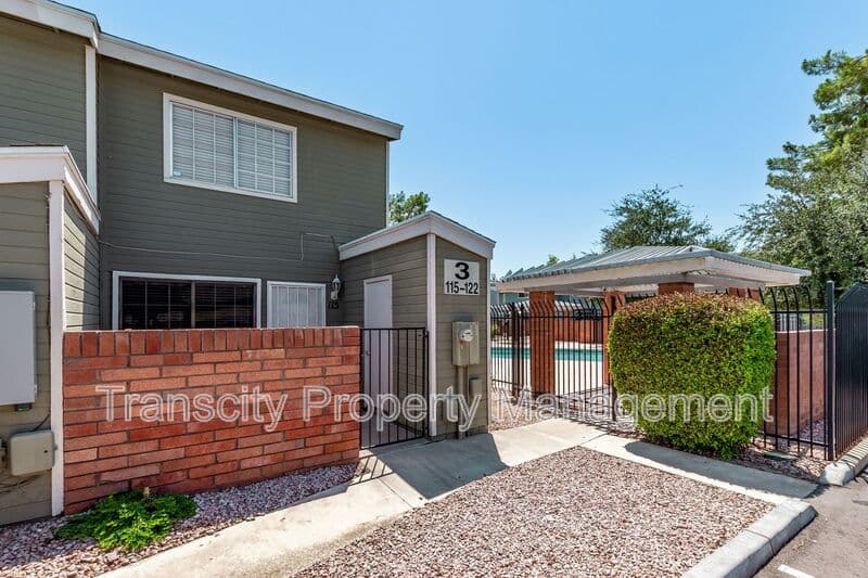 Mesa House: 2301 E University Dr