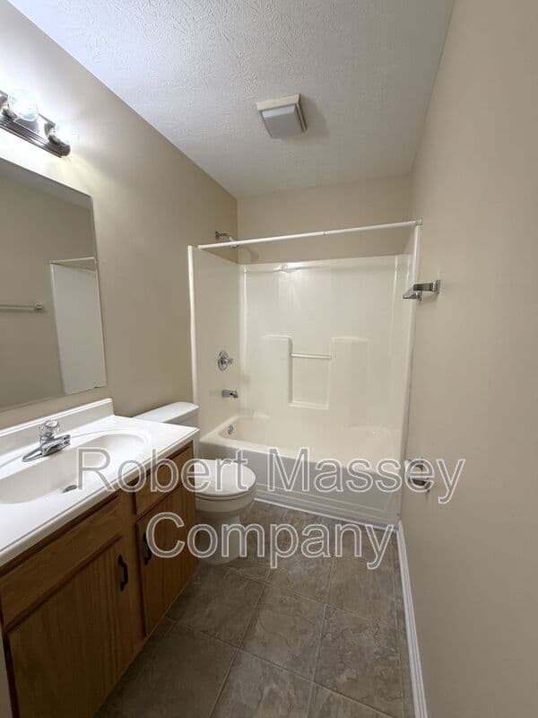 Shepherdsville Condo: 230 Highland Blvd
