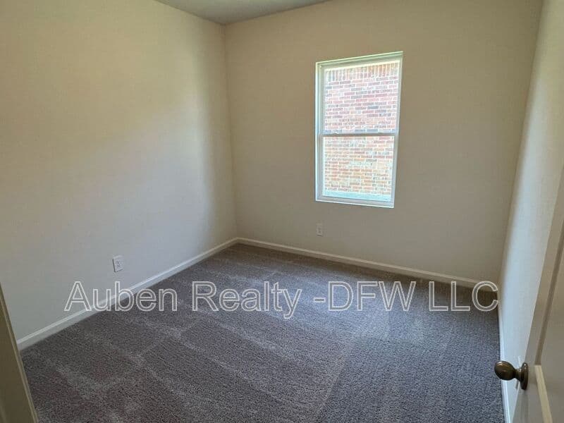 Lavon House: 752 Richmond Drive
