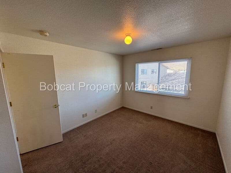 Dayton Condo: 136 Dayton Village Parkway