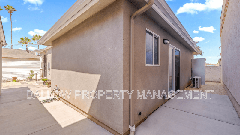 National City House: 733 E 7th Street