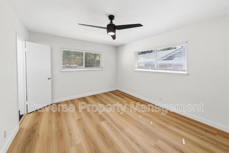 Fort Worth House: 5605 Wimbleton Way