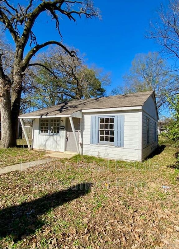 SHREVEPORT House: 3020 Conmar St.
