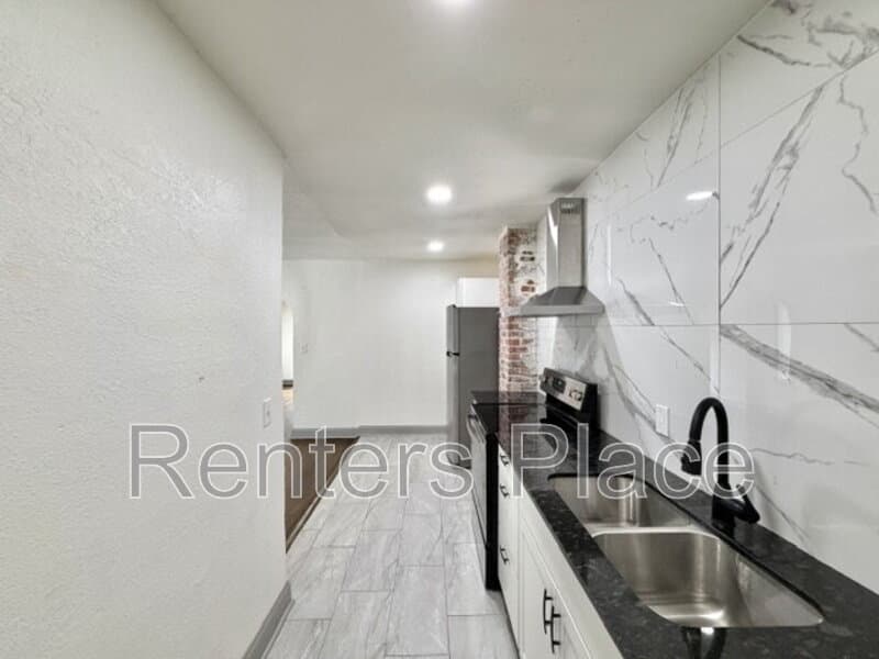 Tulsa House: 1128 South Rockford Avenue