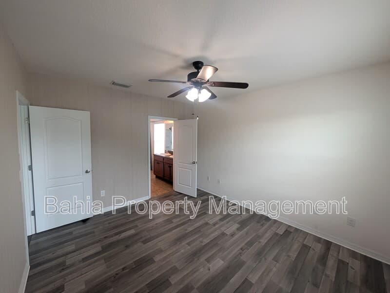 Plant City Townhome: 803 Ashentree Dr