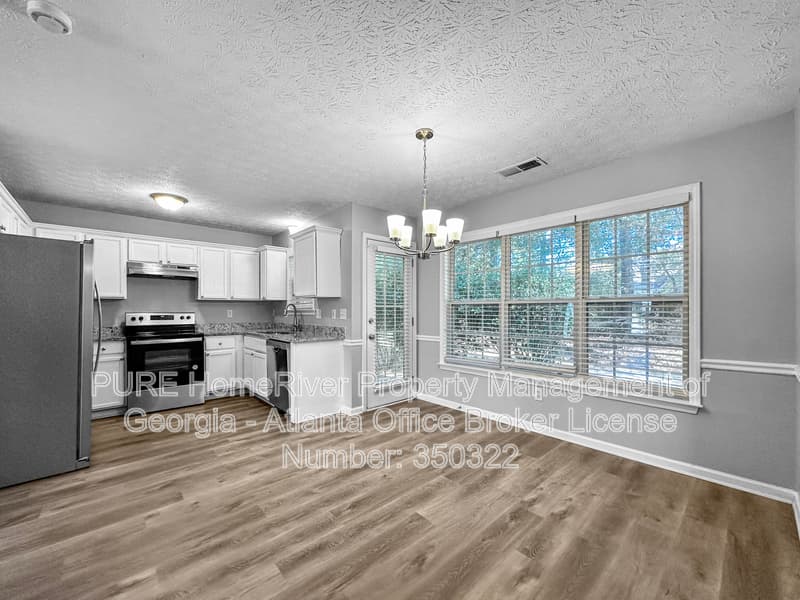 Fayetteville House: 130 Hibiscus Trl