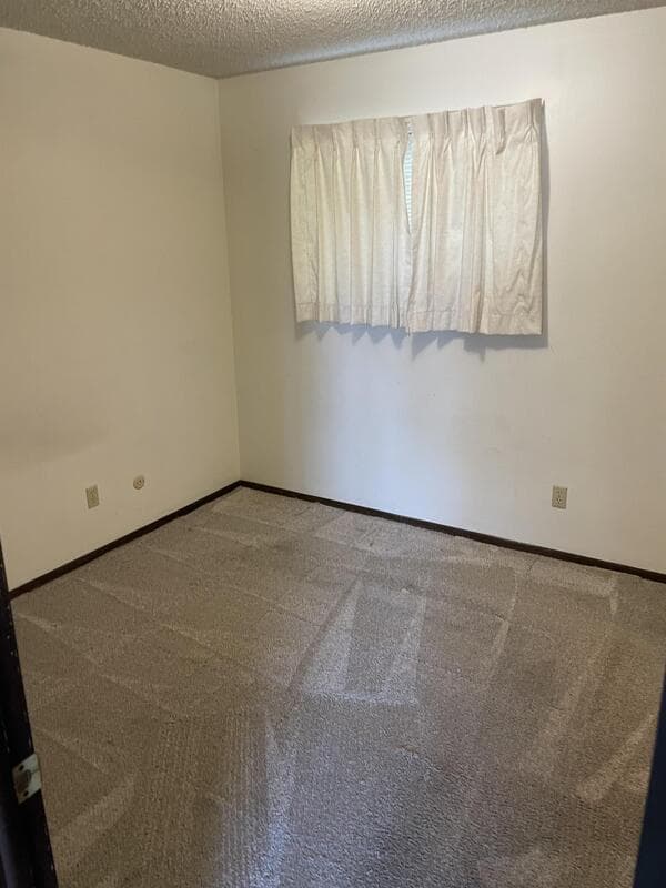 Hutchinson Condo: 1415 North Main Street - 1