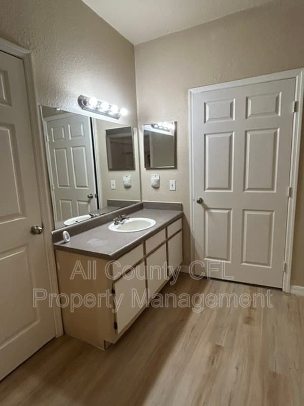 Orlando Townhome: 5961 Westgate Dr