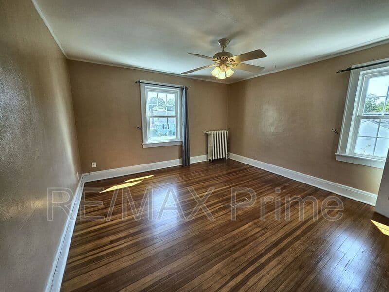 Norfolk House: 3520 Buckingham Street