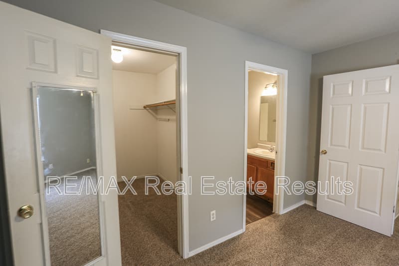 Rogers Condo: 2407 S 16th St
