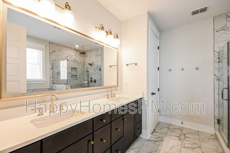 Mount Pleasant House: 2242 Tillage Street