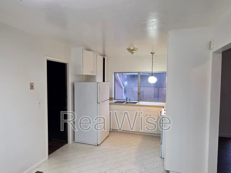 Sutherlin House: 231 Hawthorne St