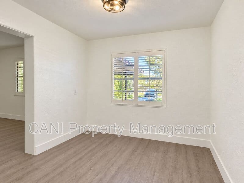 Altamonte Springs House: 450 Forest Lake Drive