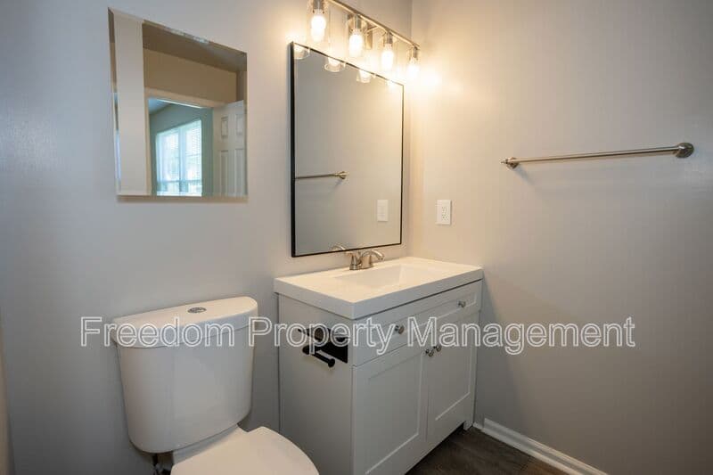 Manassas House: 10116 Wimbledon Ct