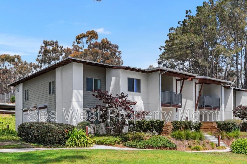 Encinitas Condo: 1730 S El Camino Real