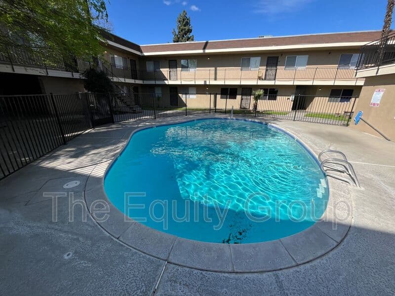 Porterville Condo: 554 W Morton Ave