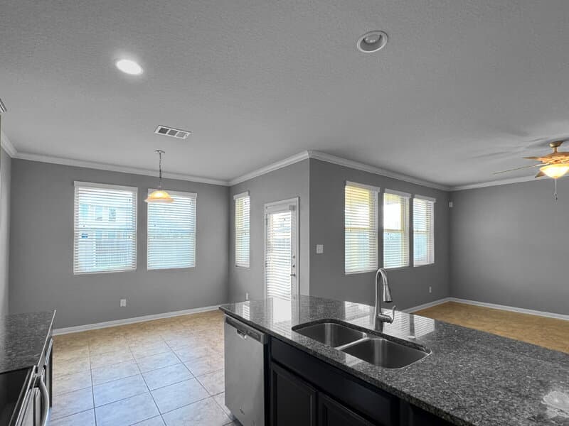 San Antonio House: 11307 Decidedly