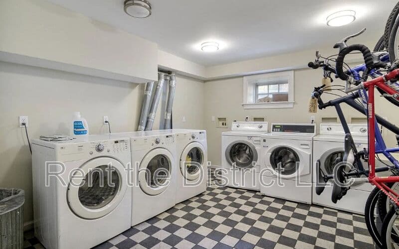 Washington Condo: 1708 Newton Street NW