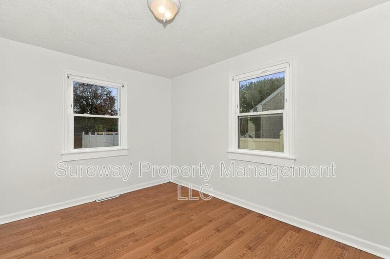 Hamilton Condo: 57 Junior Avenue